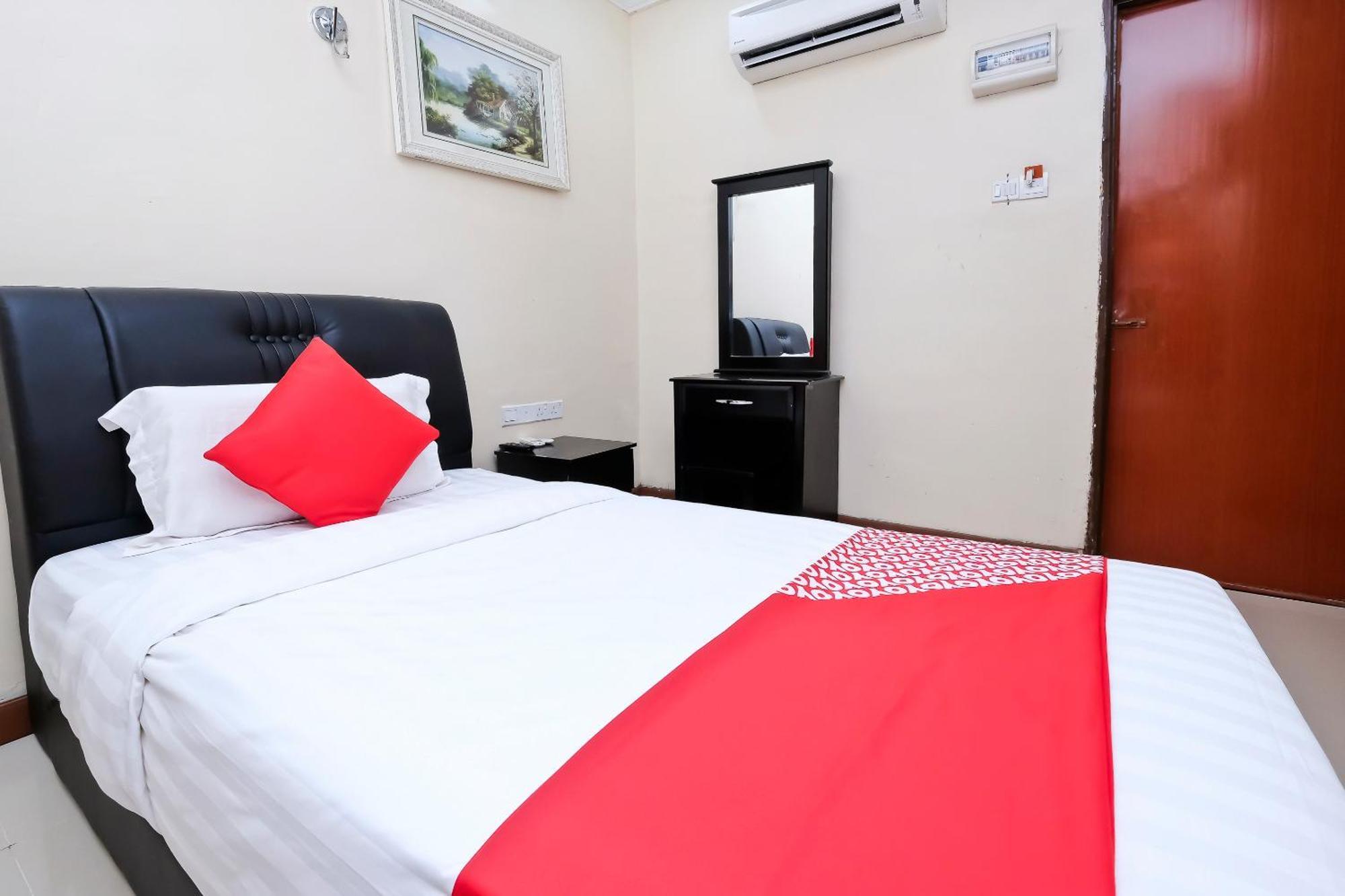 Oyo 714 Arina Hotel Bangi Εξωτερικό φωτογραφία