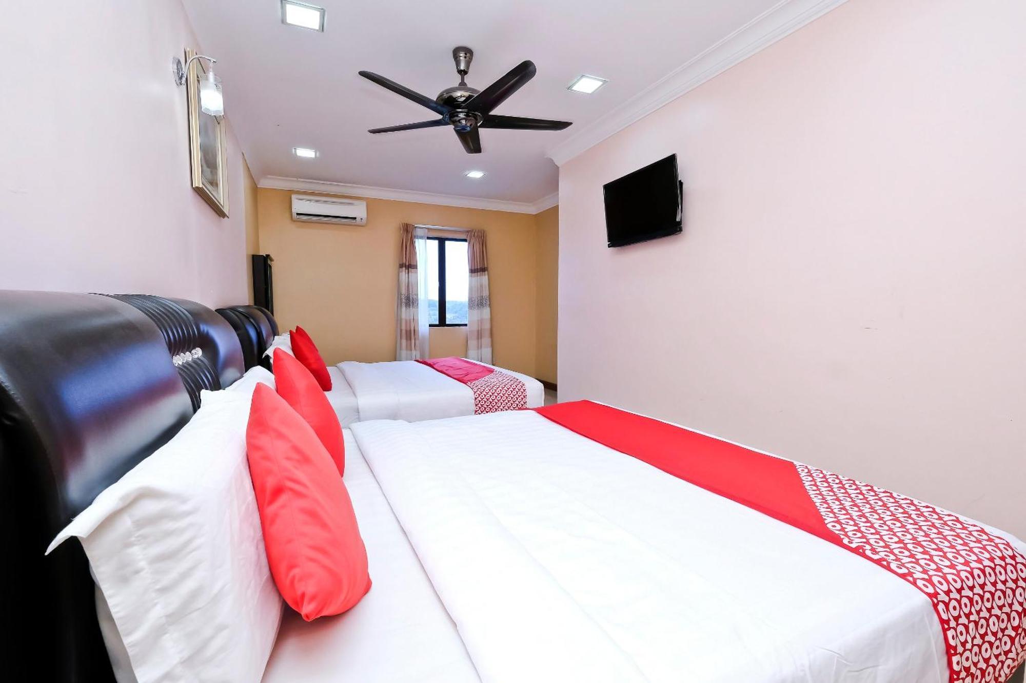 Oyo 714 Arina Hotel Bangi Εξωτερικό φωτογραφία