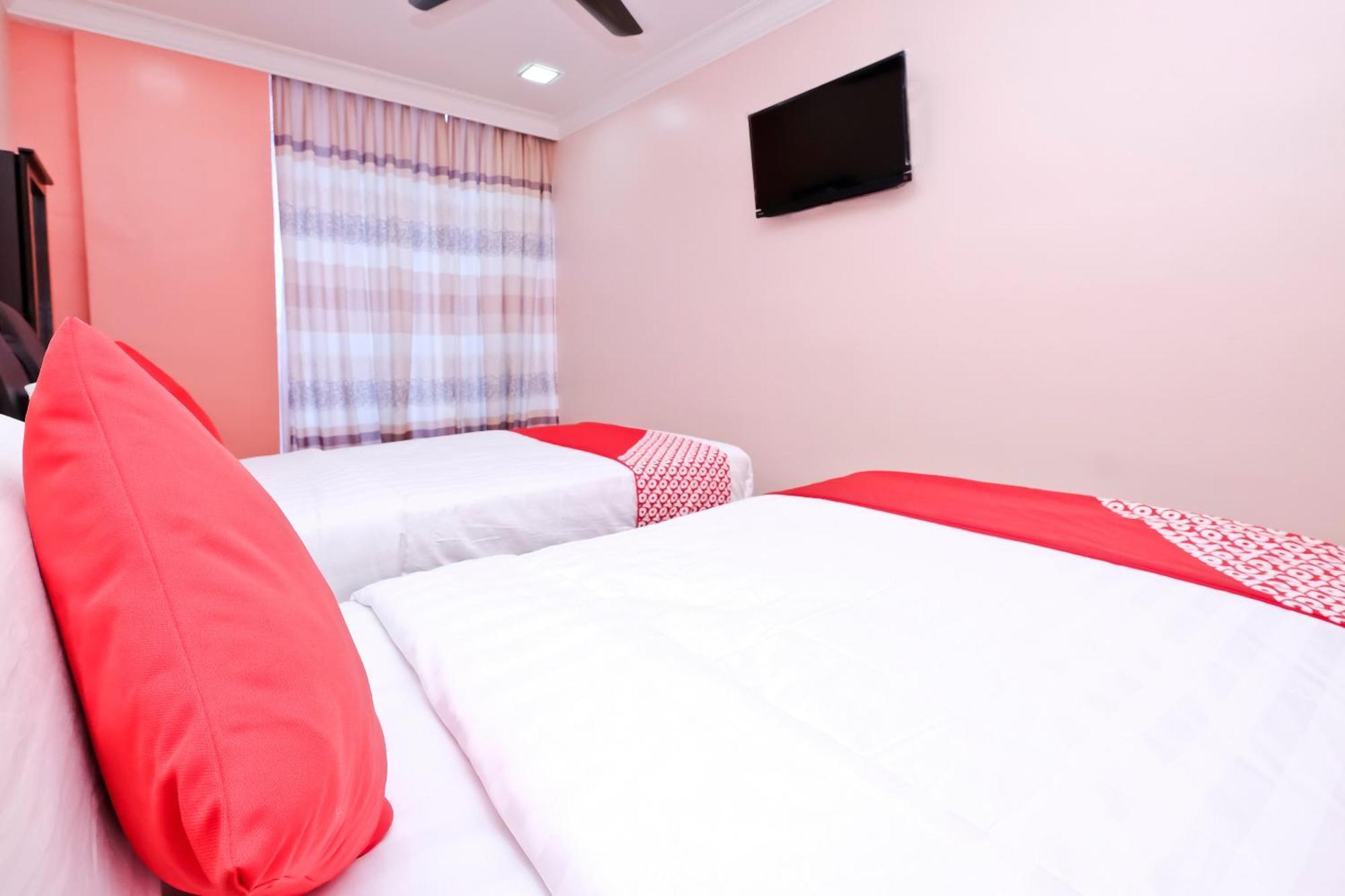 Oyo 714 Arina Hotel Bangi Εξωτερικό φωτογραφία