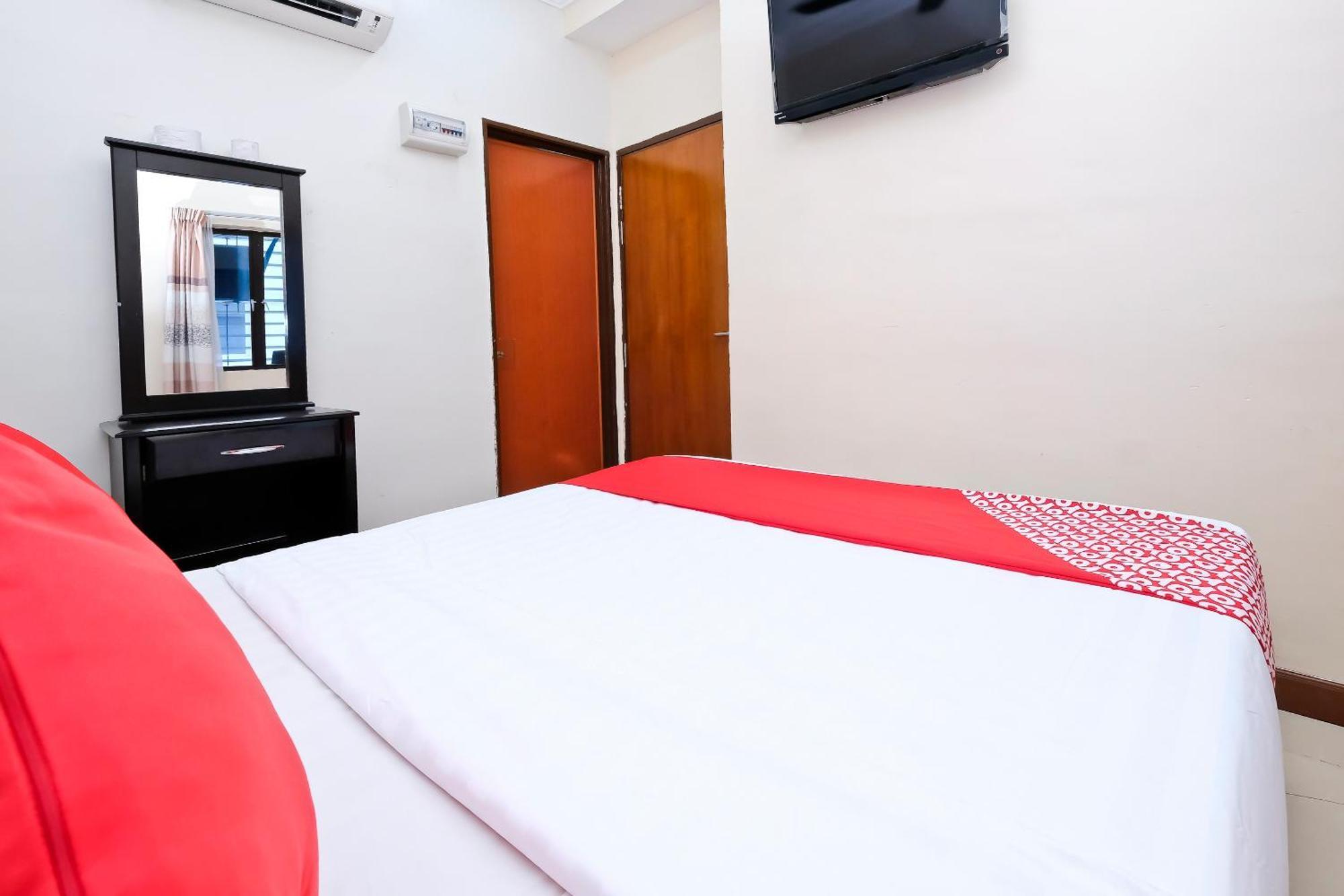 Oyo 714 Arina Hotel Bangi Εξωτερικό φωτογραφία
