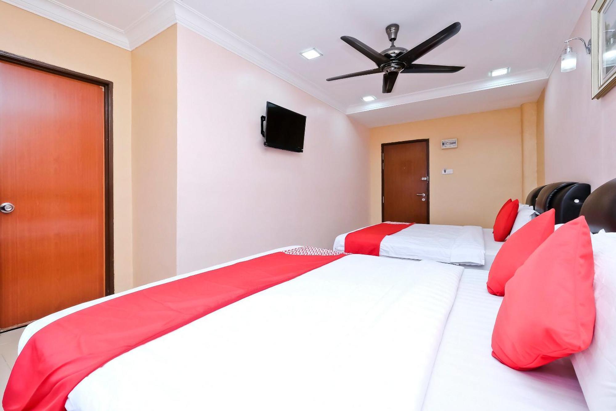 Oyo 714 Arina Hotel Bangi Εξωτερικό φωτογραφία